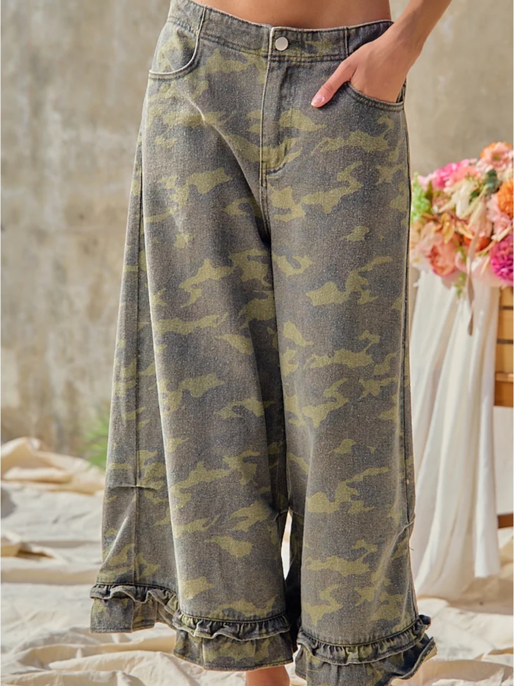 💕Arrives June! Bibi Cropped Camo Ruffle Hem Pants